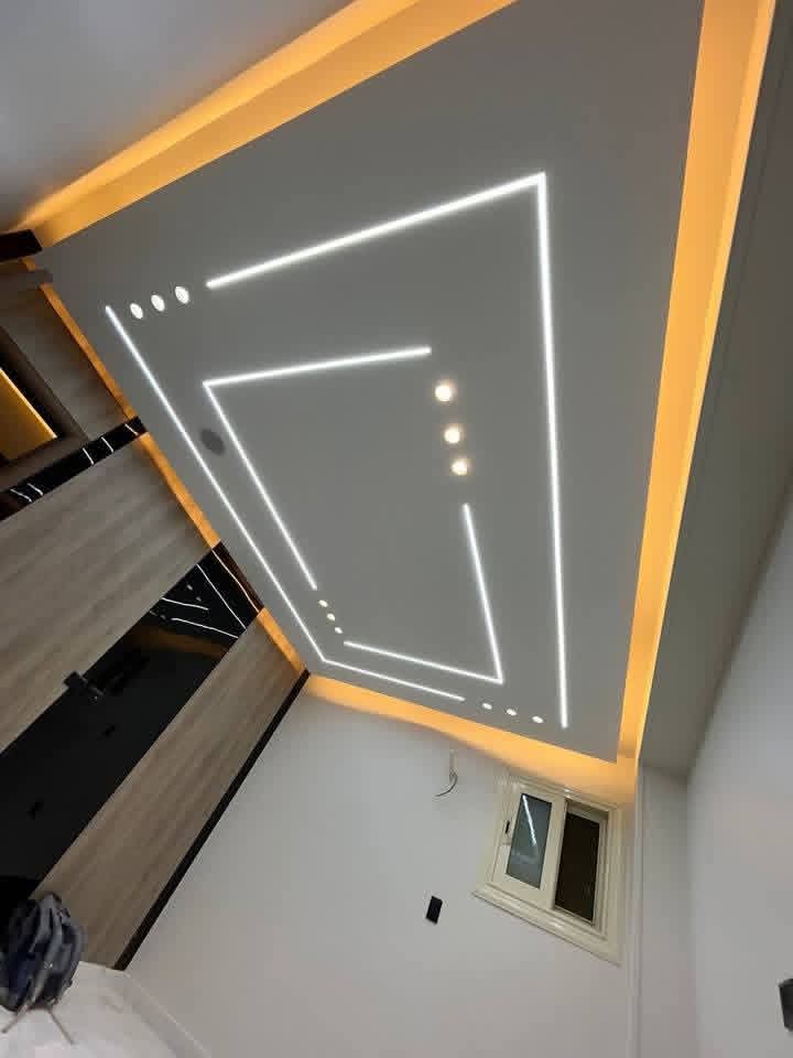 فني كهرباء متخصص في جدة