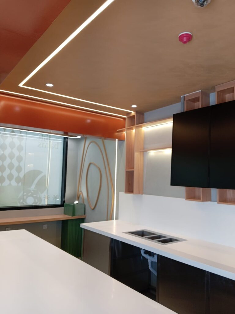 تشطيبات كهرباء منازل وفلل في جدة